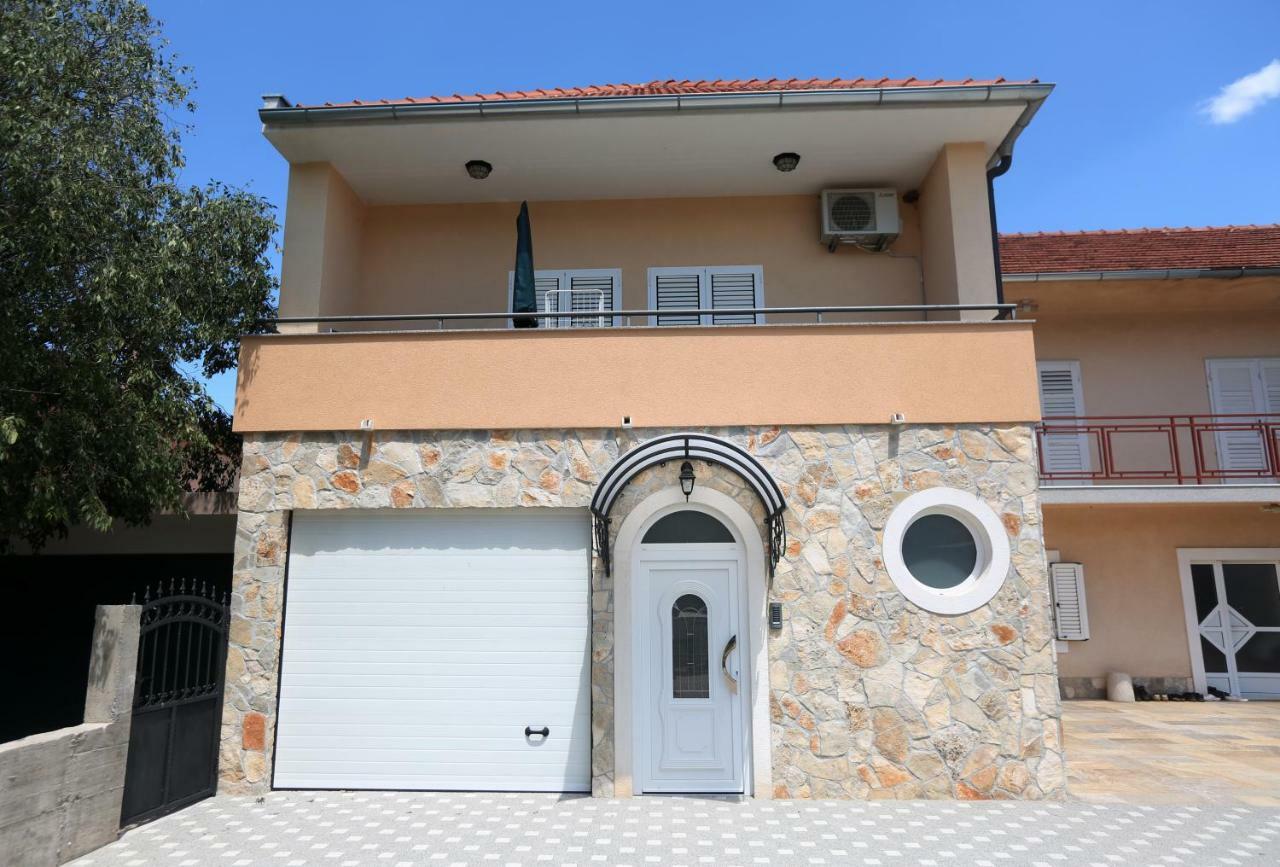 Apartman Delux Brkic Apartment Lozovac Exterior photo